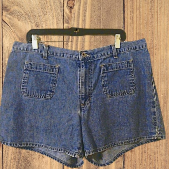Y2K Vintage GAP Patch Pocket Jean Shorts, Size: 16 Plus Size. - Picture 8 of 8